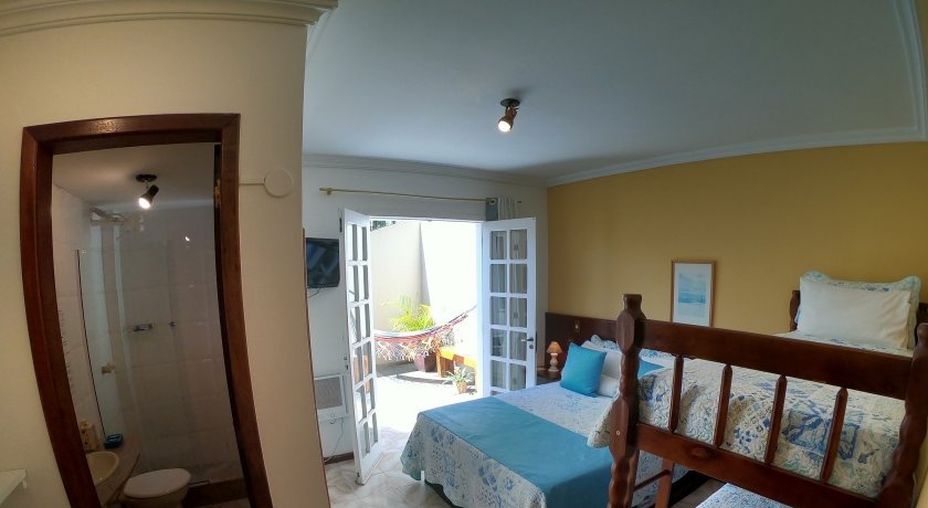 habitacion-p1-superior-quadruple-room-with-balcony-pousada-solar-de-geriba-31792.jpg