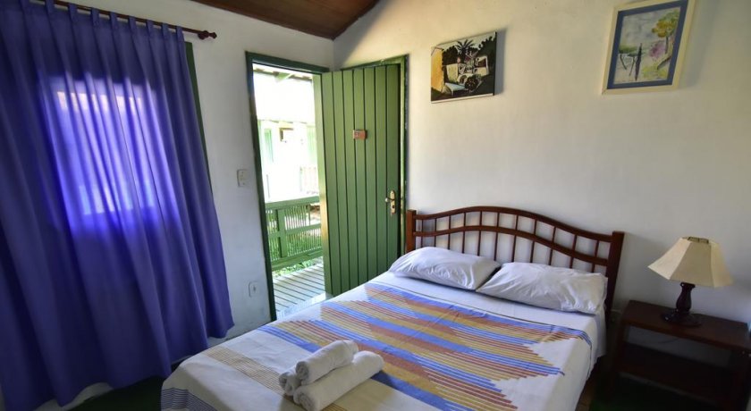 habitacion-p1-double-room-with-private-bathroom-hostel-villas-boas-29325.jpg