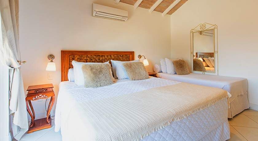 la-pedrera-small-hotel-spa-standard-triple-01.jpg