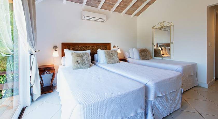 la-pedrera-small-hotel-spa-standard-triple-07.jpg